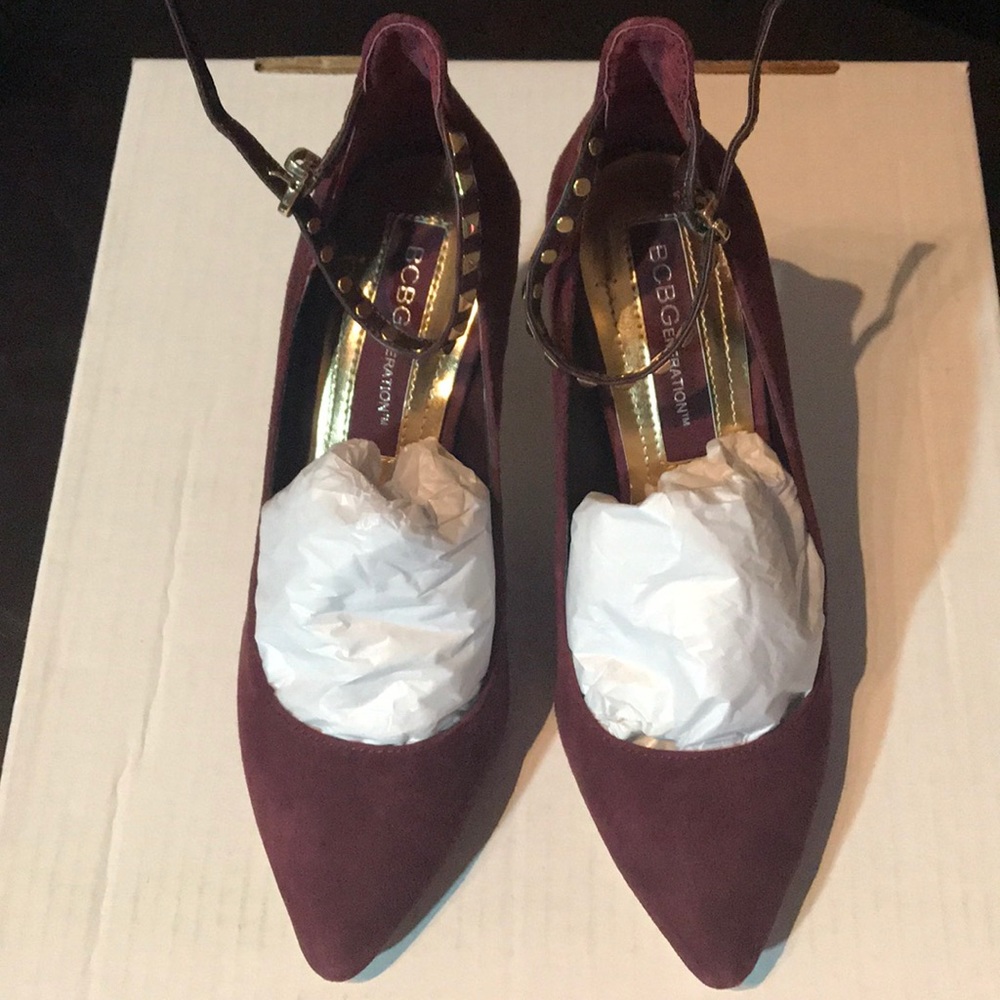 NEW BCBGENERATION Suede Kitten Heels 7.0